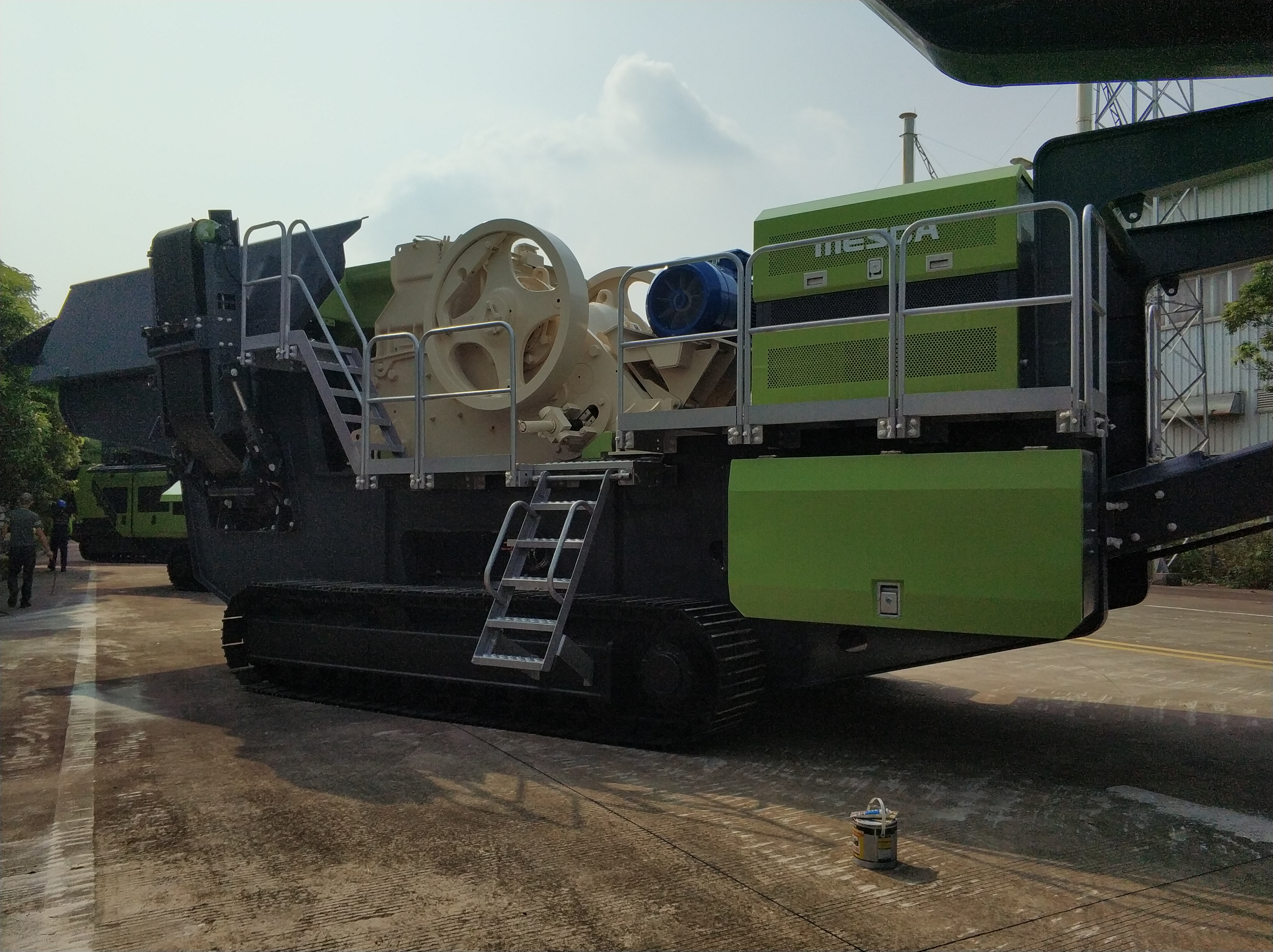 XFC550變頻器在移動式破碎機上的應用(圖4)